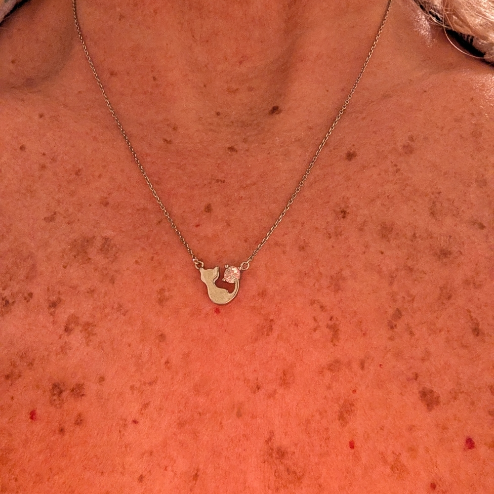 Elegant Silver Necklace with Cat Pendant